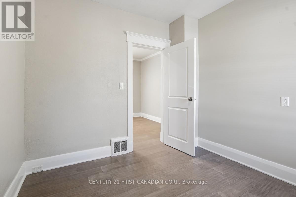 63 BEATTIE AVENUE - 21