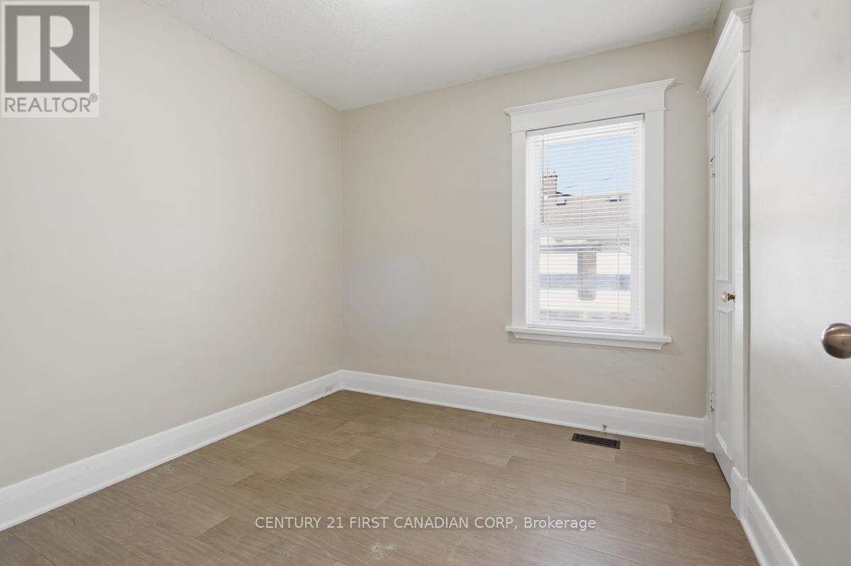 63 BEATTIE AVENUE - 23