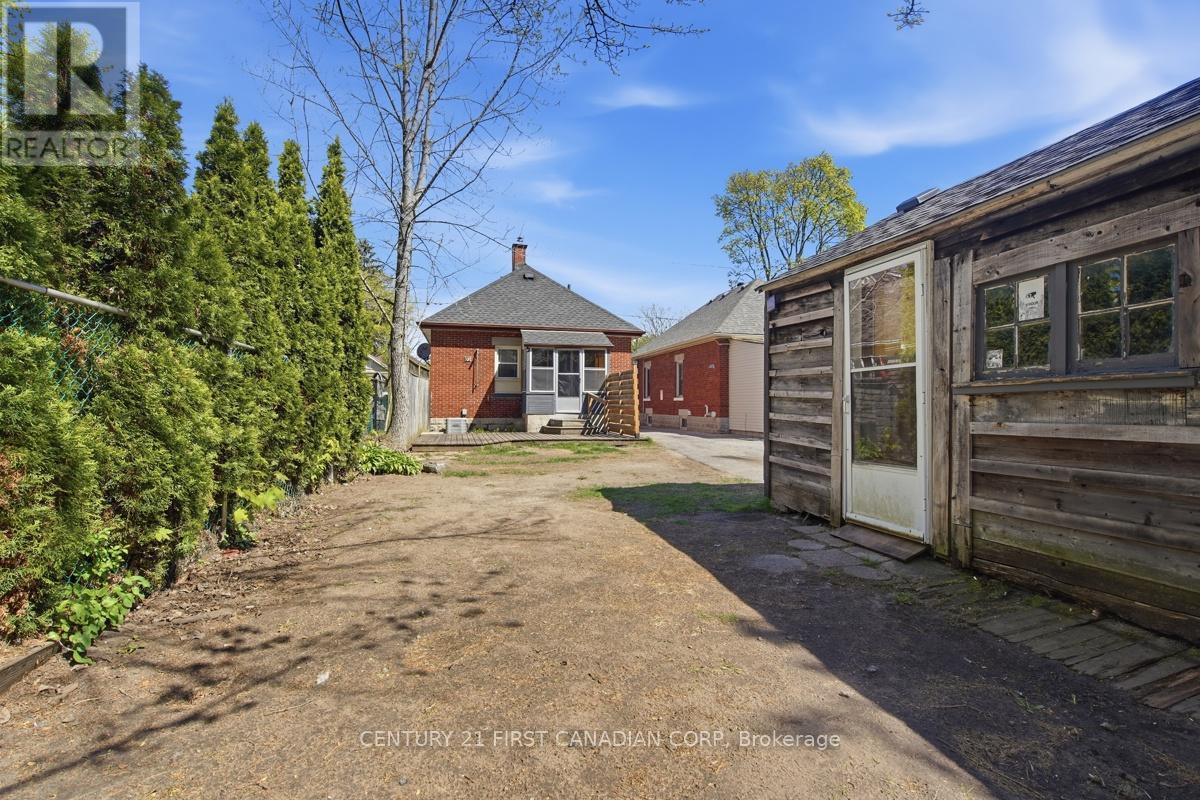 63 BEATTIE AVENUE - 40