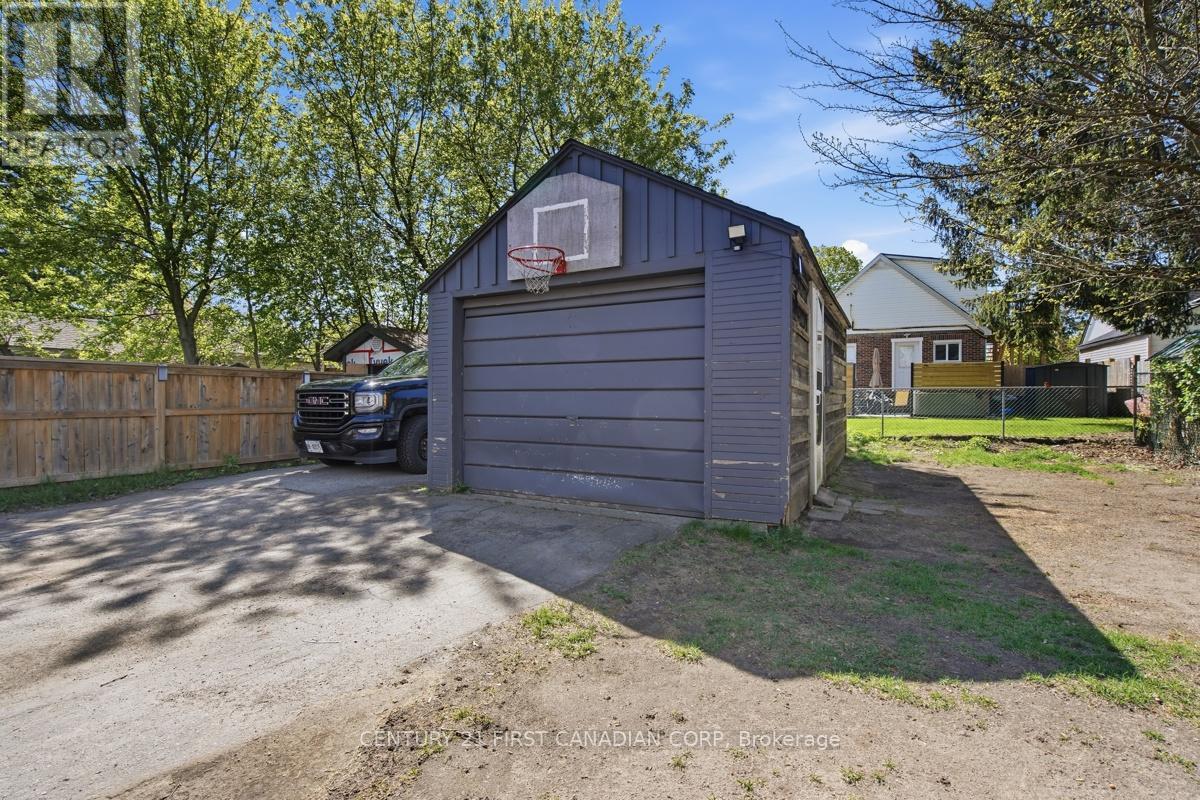 63 BEATTIE AVENUE - 42