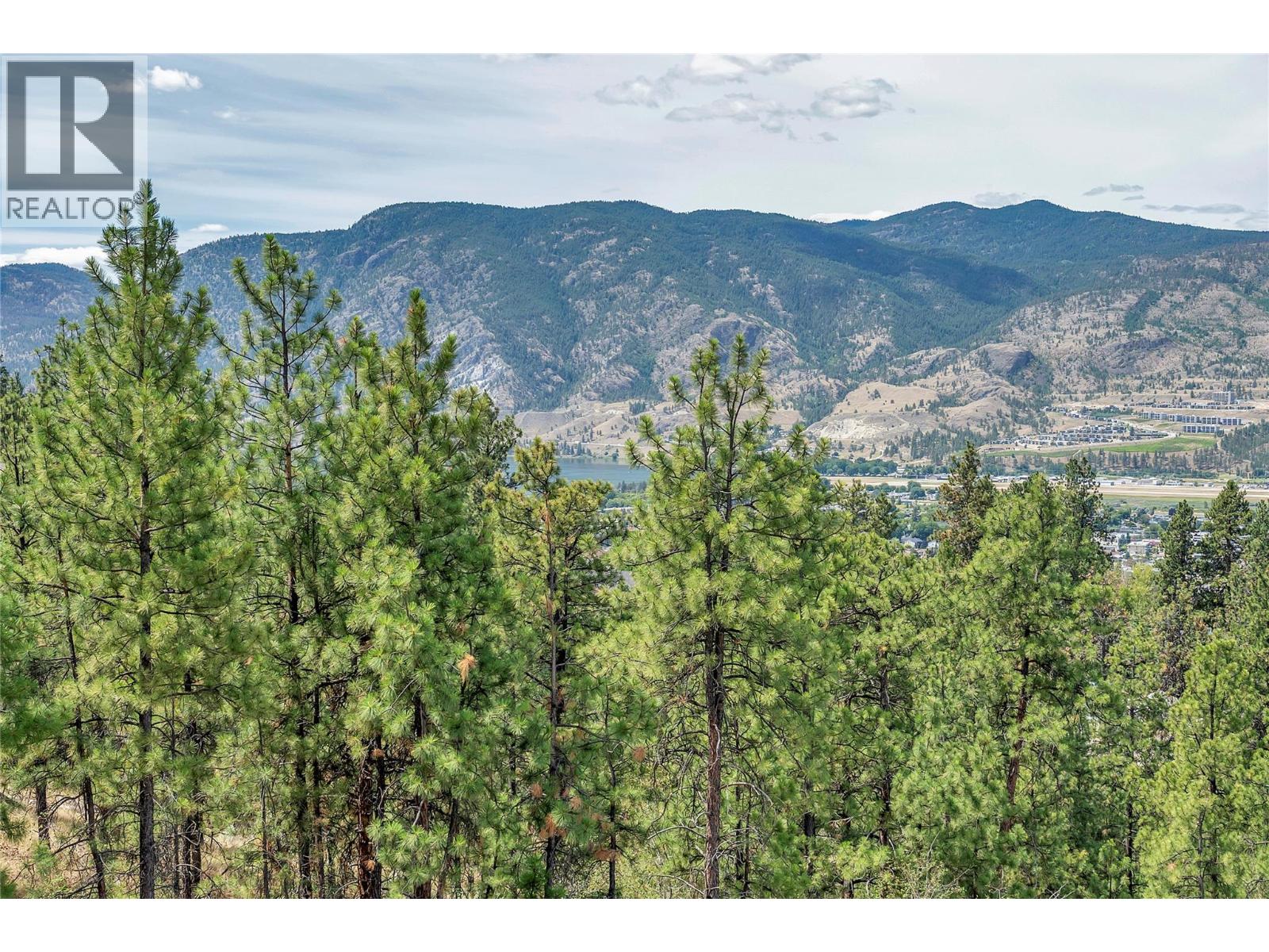 2775 HAWTHORN Drive, Penticton