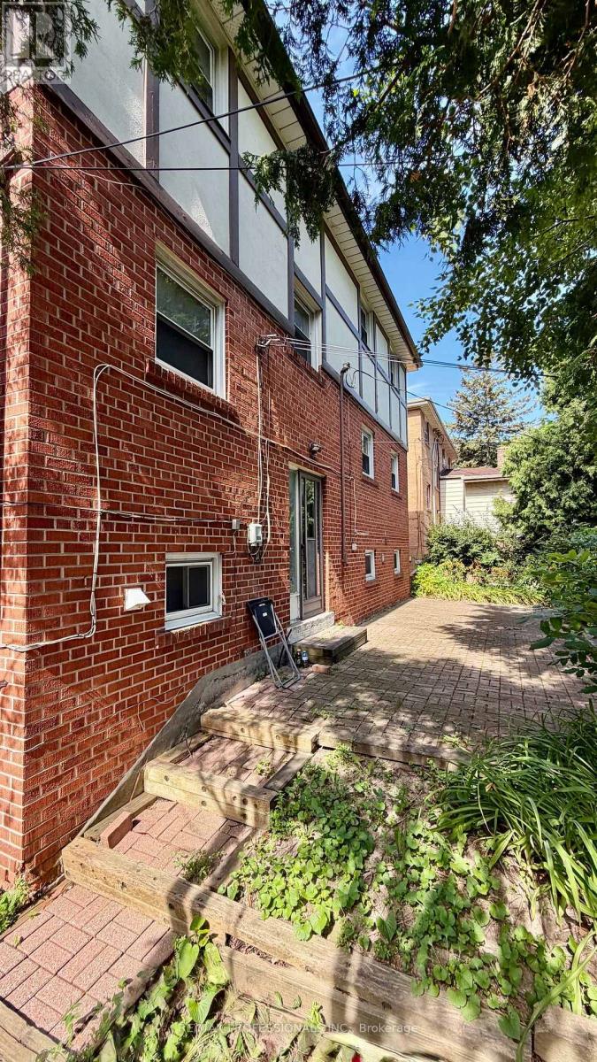 8 BRIDESBURG DRIVE - 10