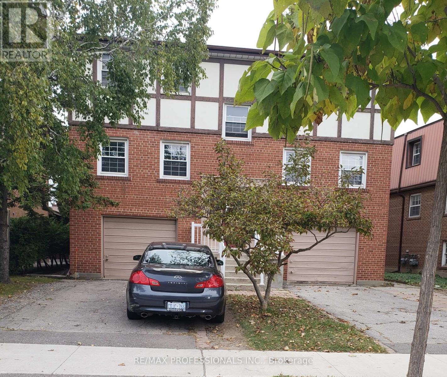 8 BRIDESBURG DRIVE - 3