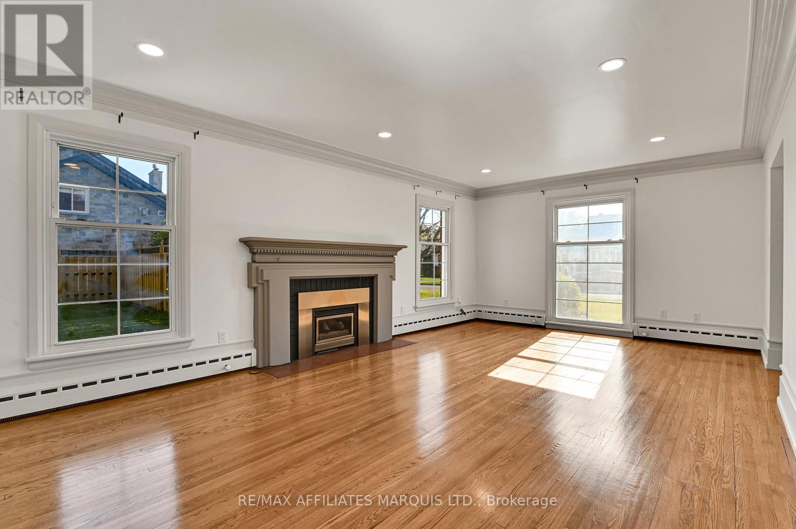 1603 PETER STREET - 12