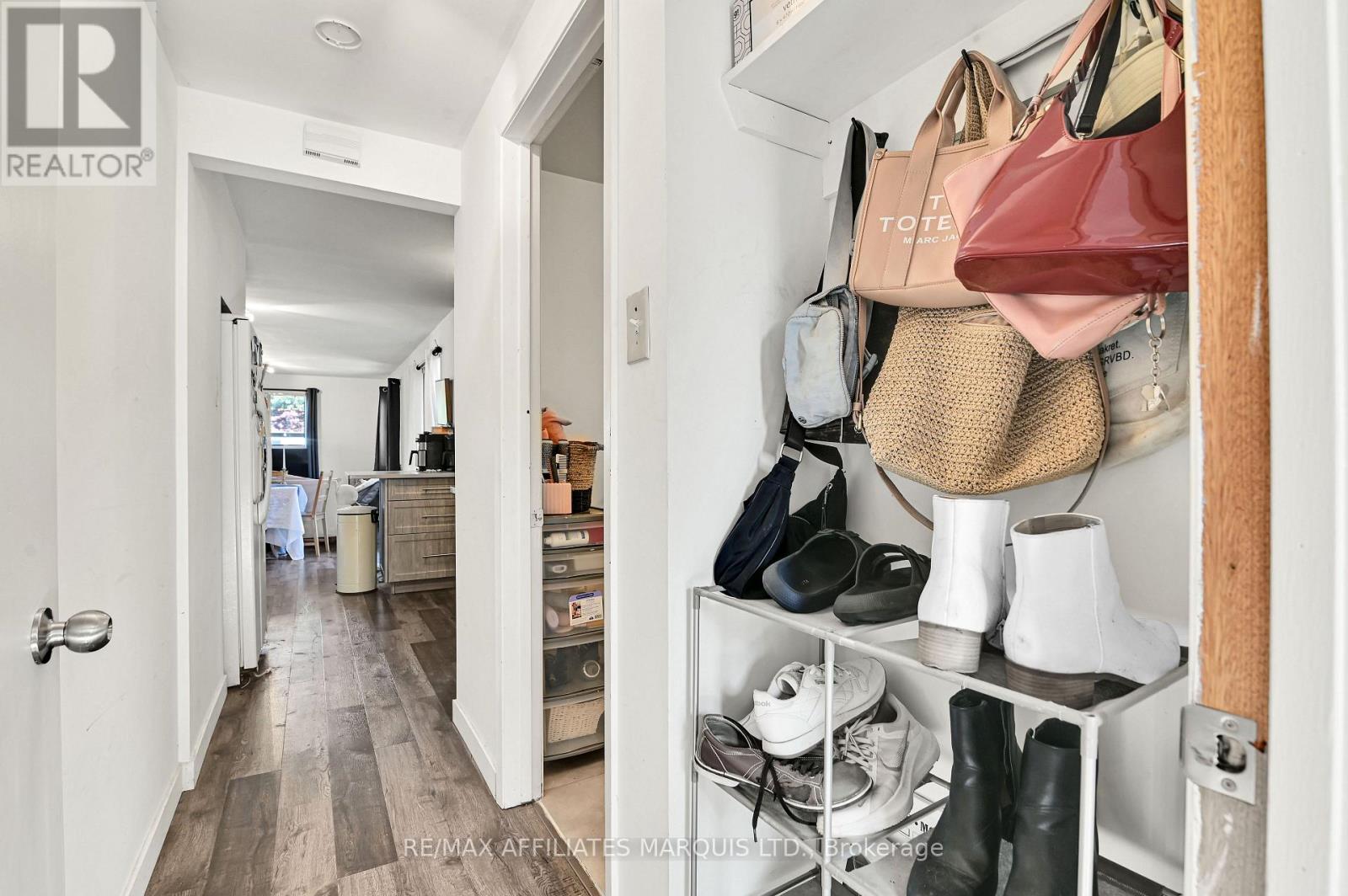 1603 PETER STREET - 19