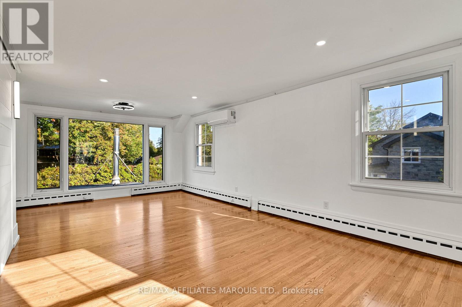 1603 PETER STREET - 29