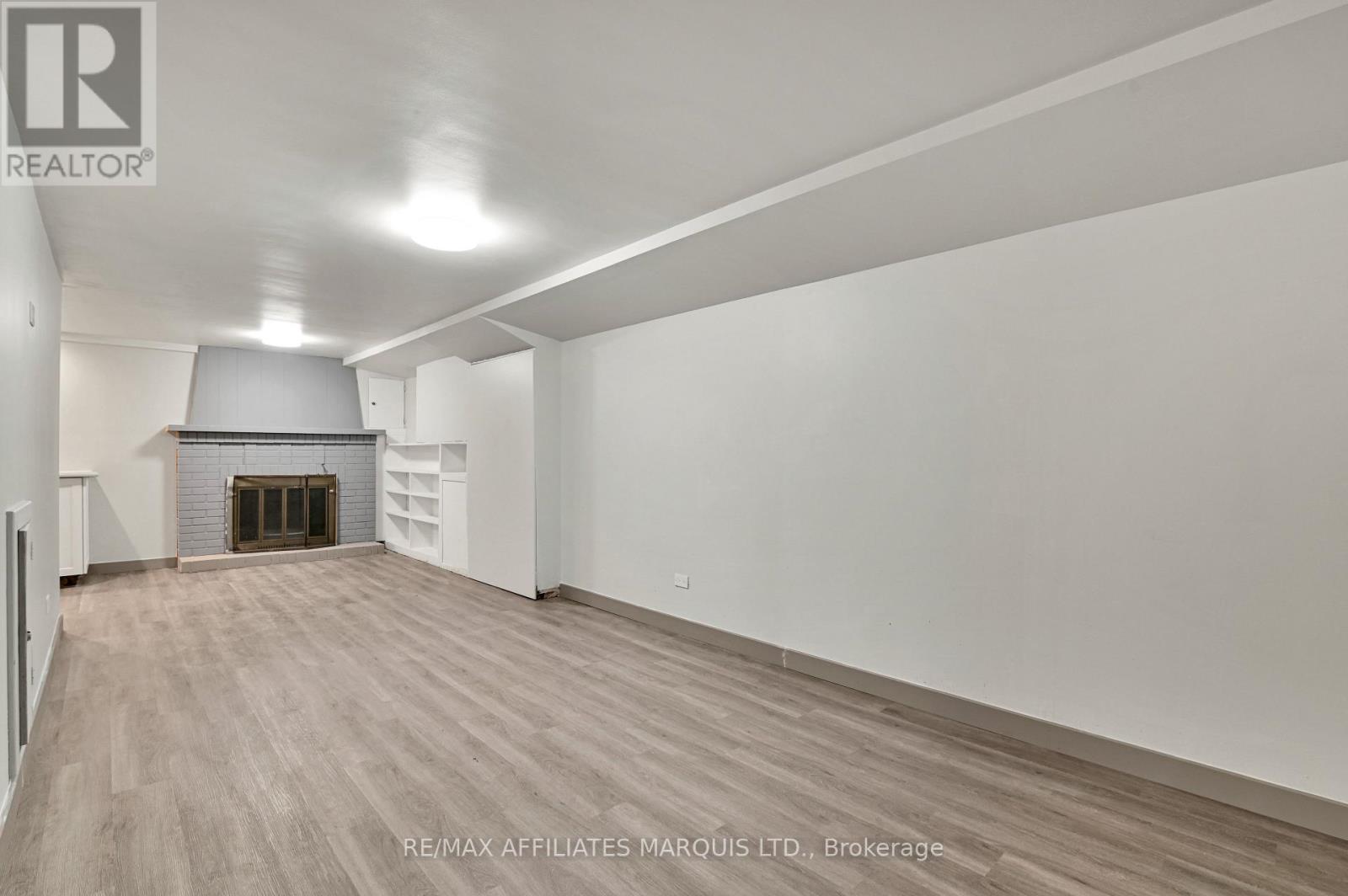 1603 PETER STREET - 36