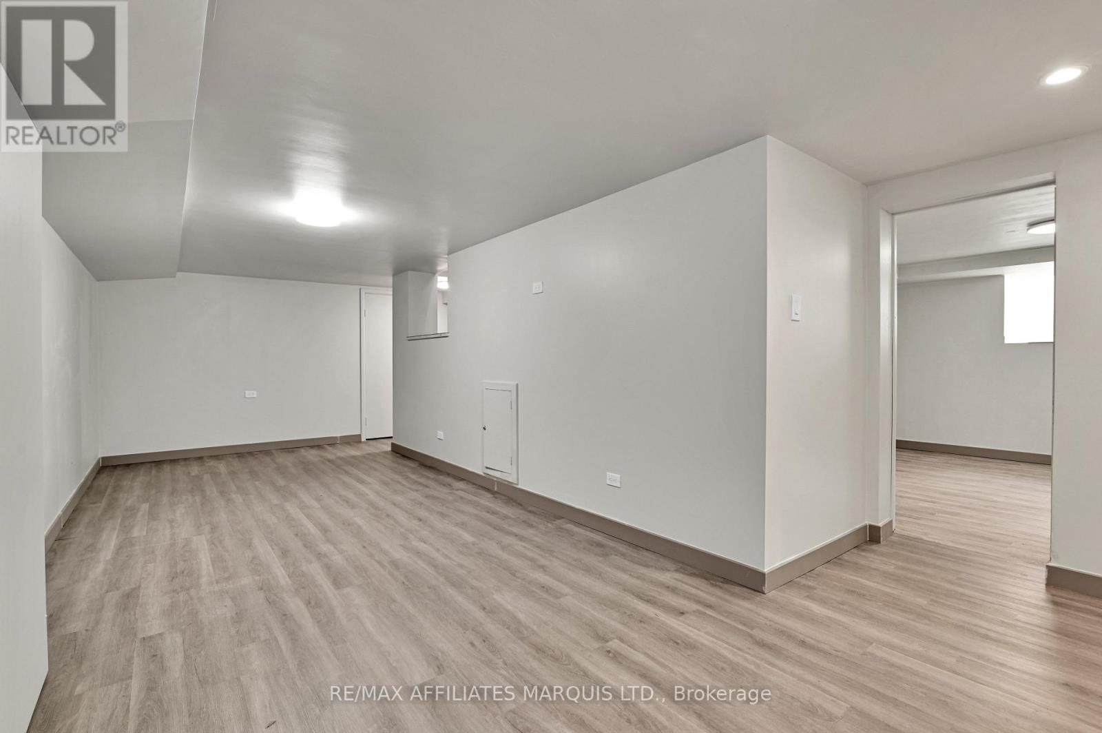 1603 PETER STREET - 37