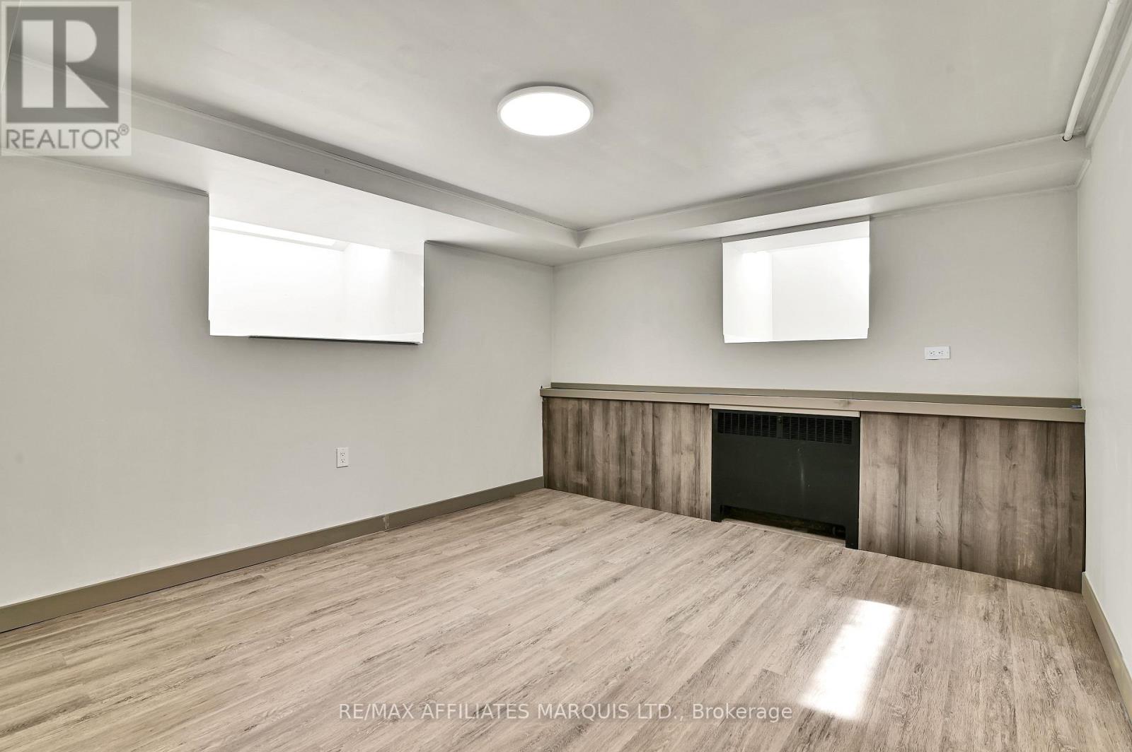 1603 PETER STREET - 38