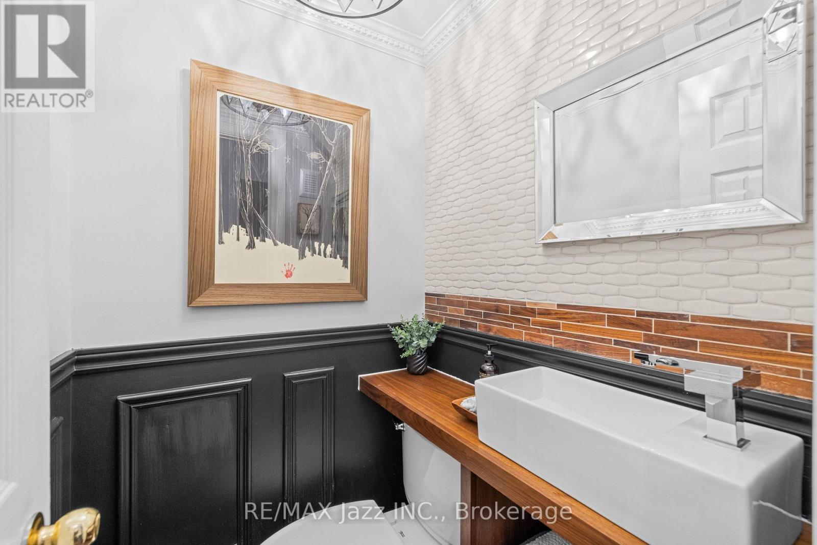 477 MASSON STREET - Image 26