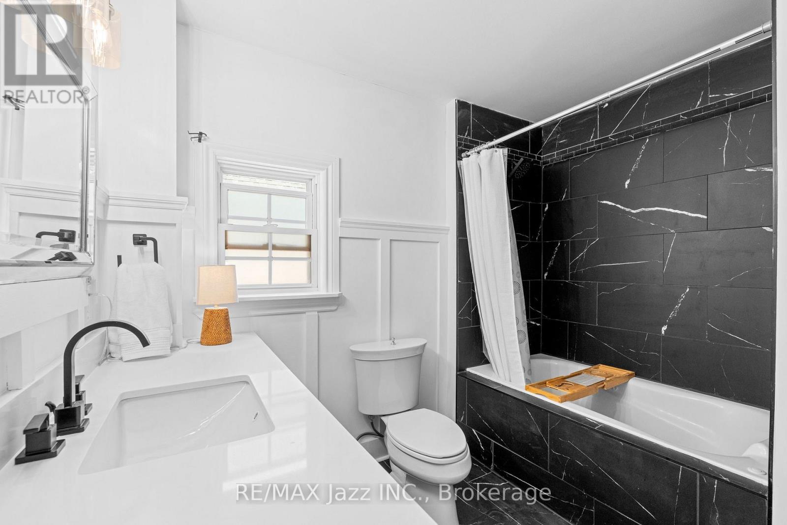 477 MASSON STREET - Image 36