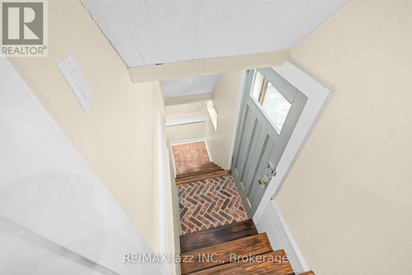 477 MASSON STREET - Image 38