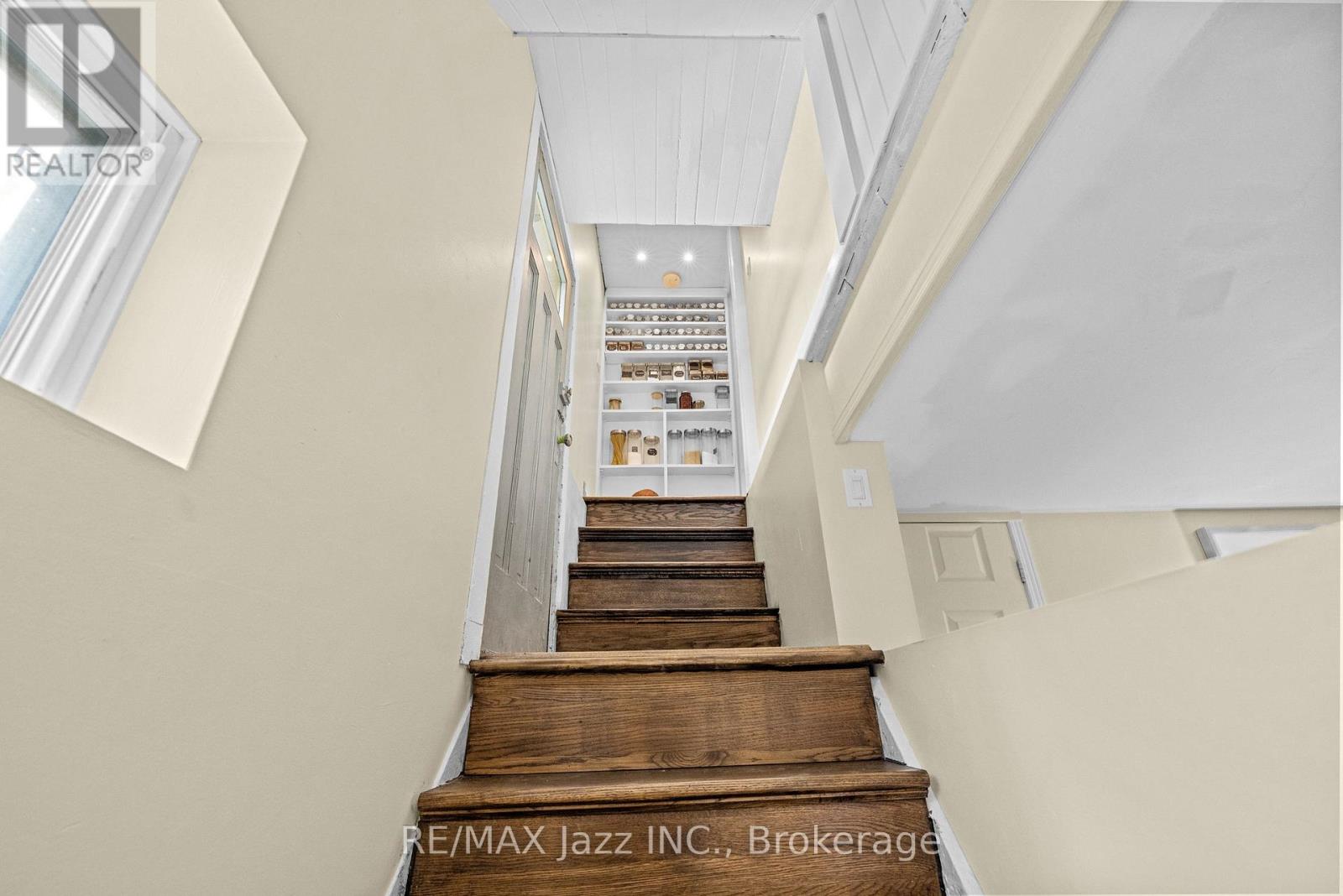 477 MASSON STREET - Image 39