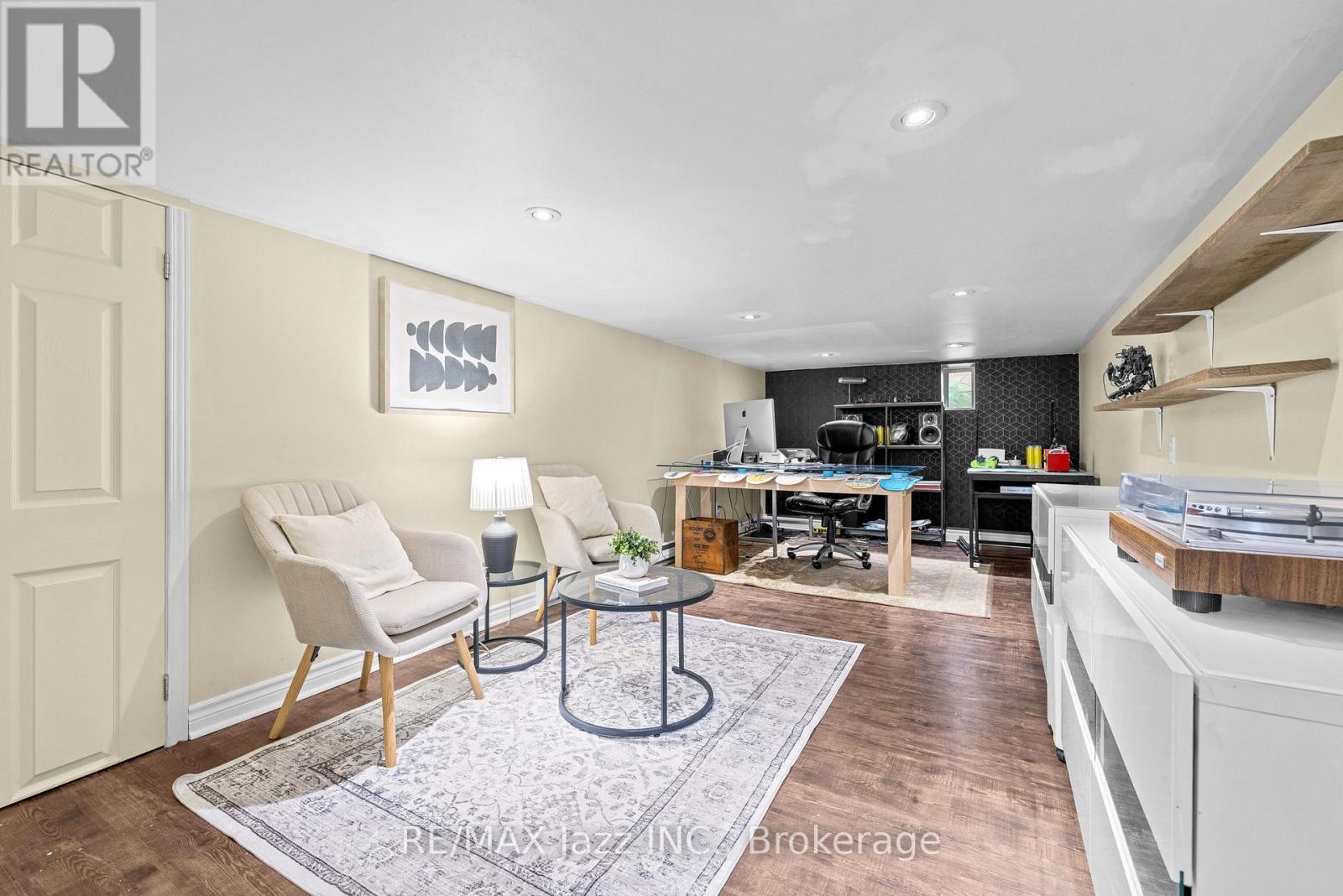 477 MASSON STREET - Image 40