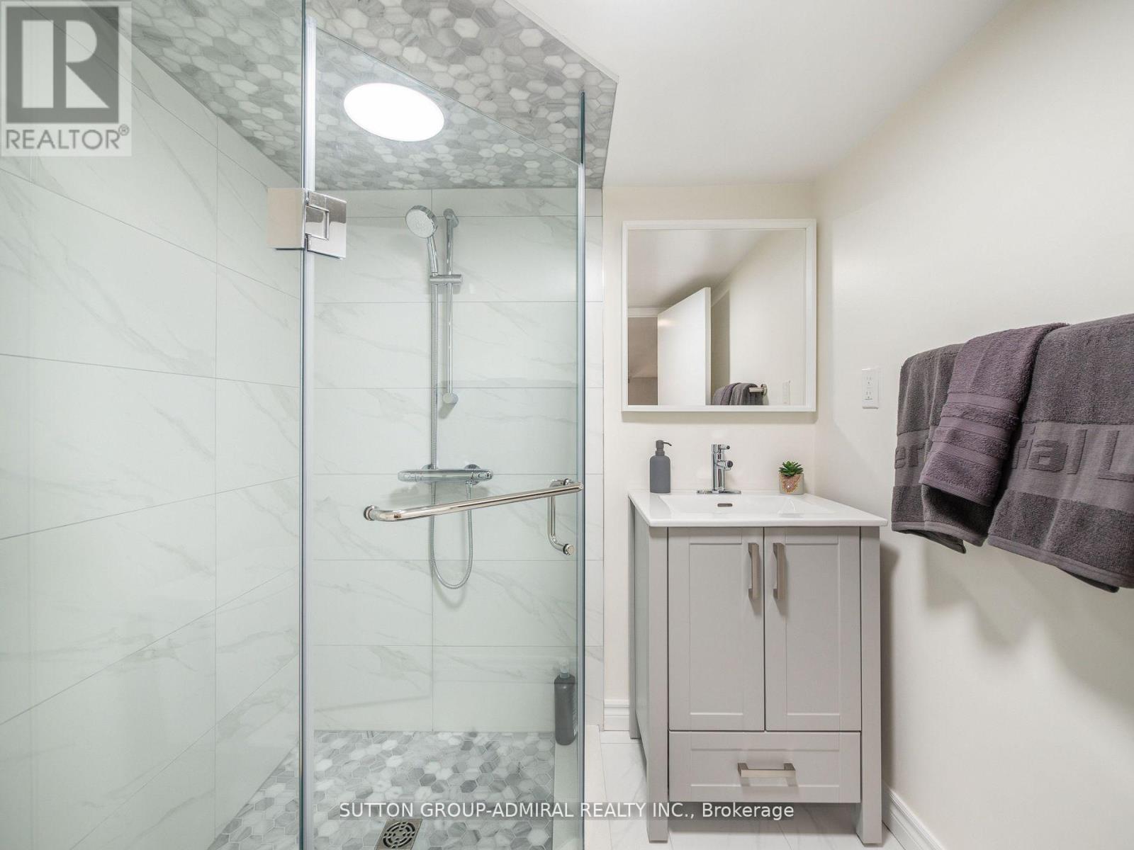 389 DAVISVILLE AVENUE - 39