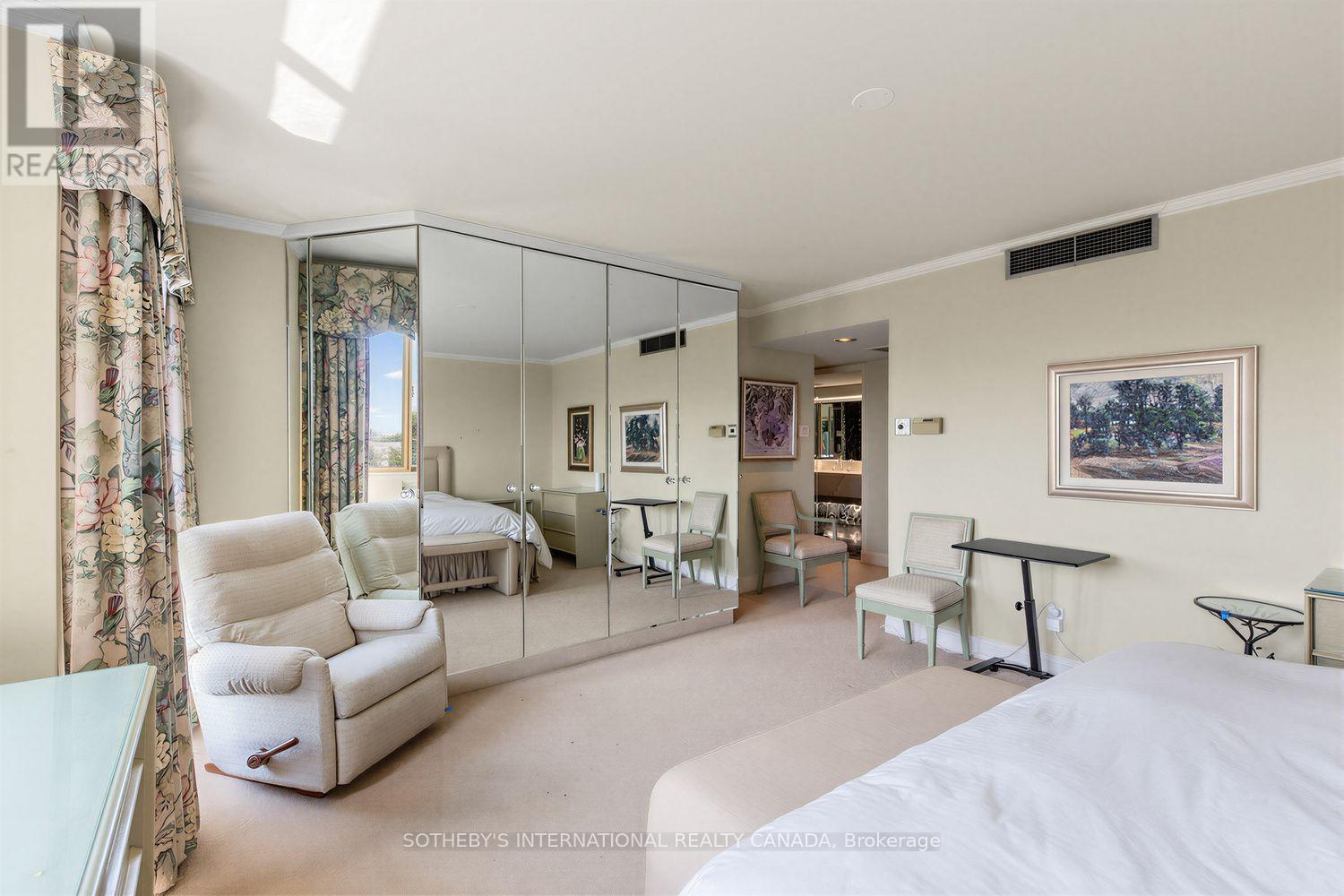 #1801 63 ST CLAIR AVENUE W - Image 21