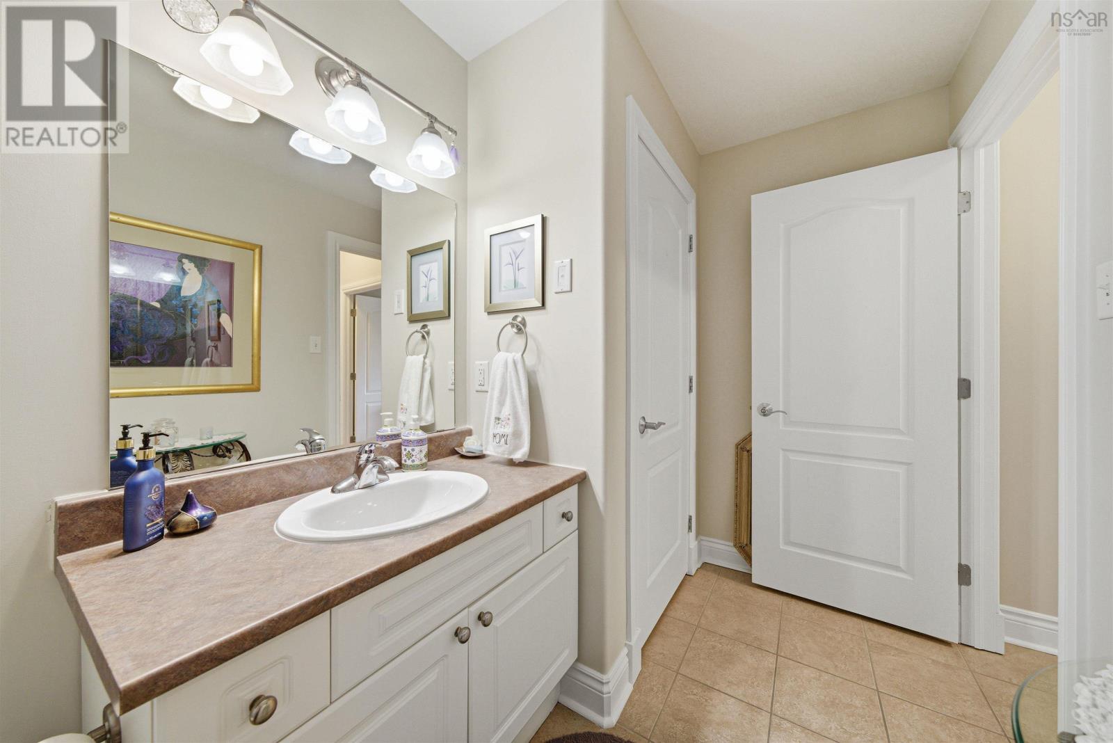 #214 94 Bedros Lane - 38