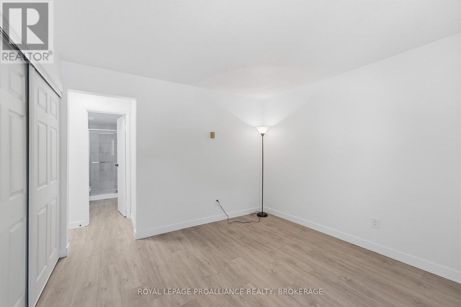 #217 573 ARMSTRONG ROAD - 32