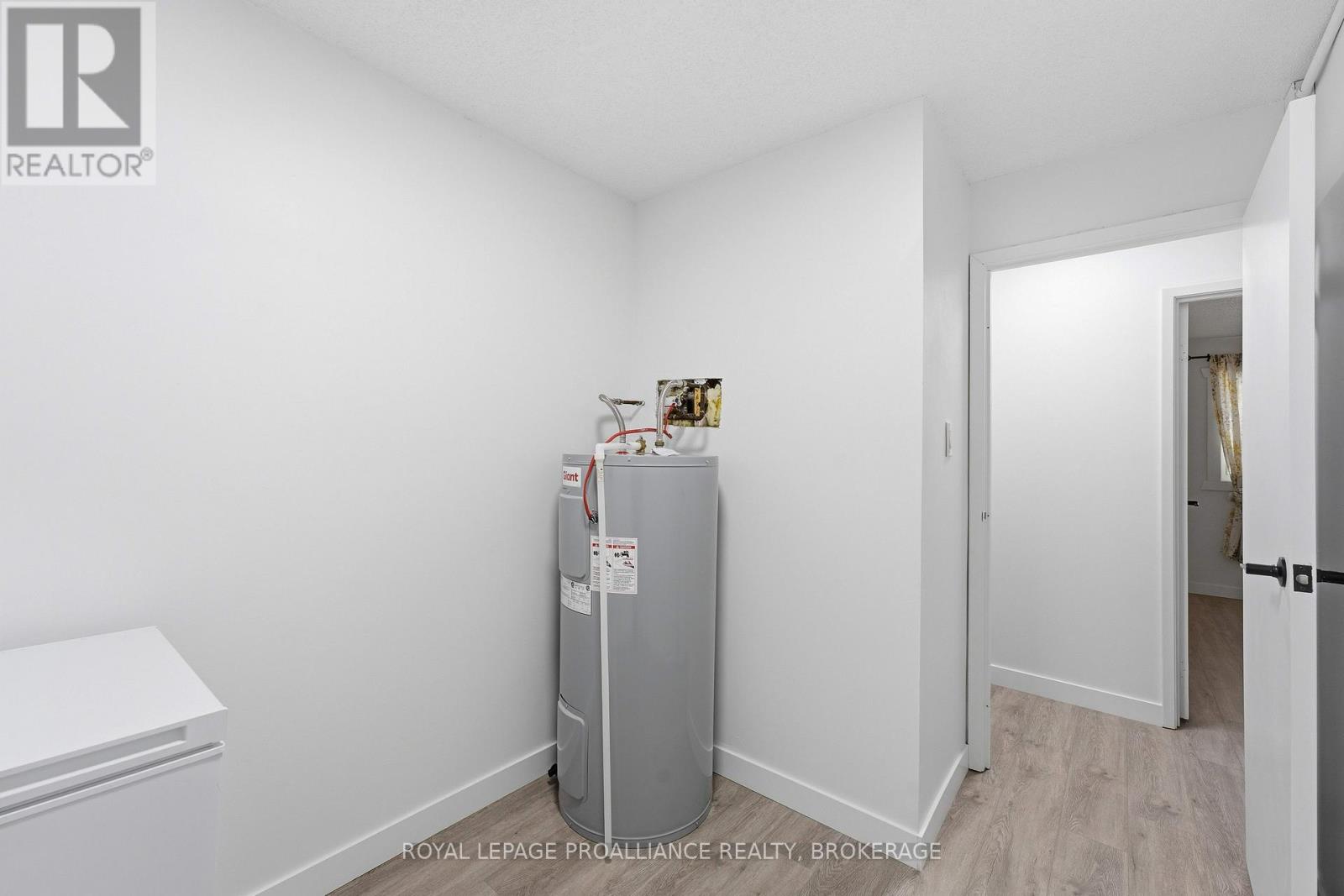 #217 573 ARMSTRONG ROAD - 34