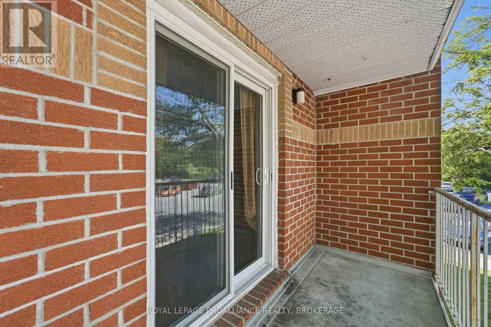 #217 573 ARMSTRONG ROAD - 36