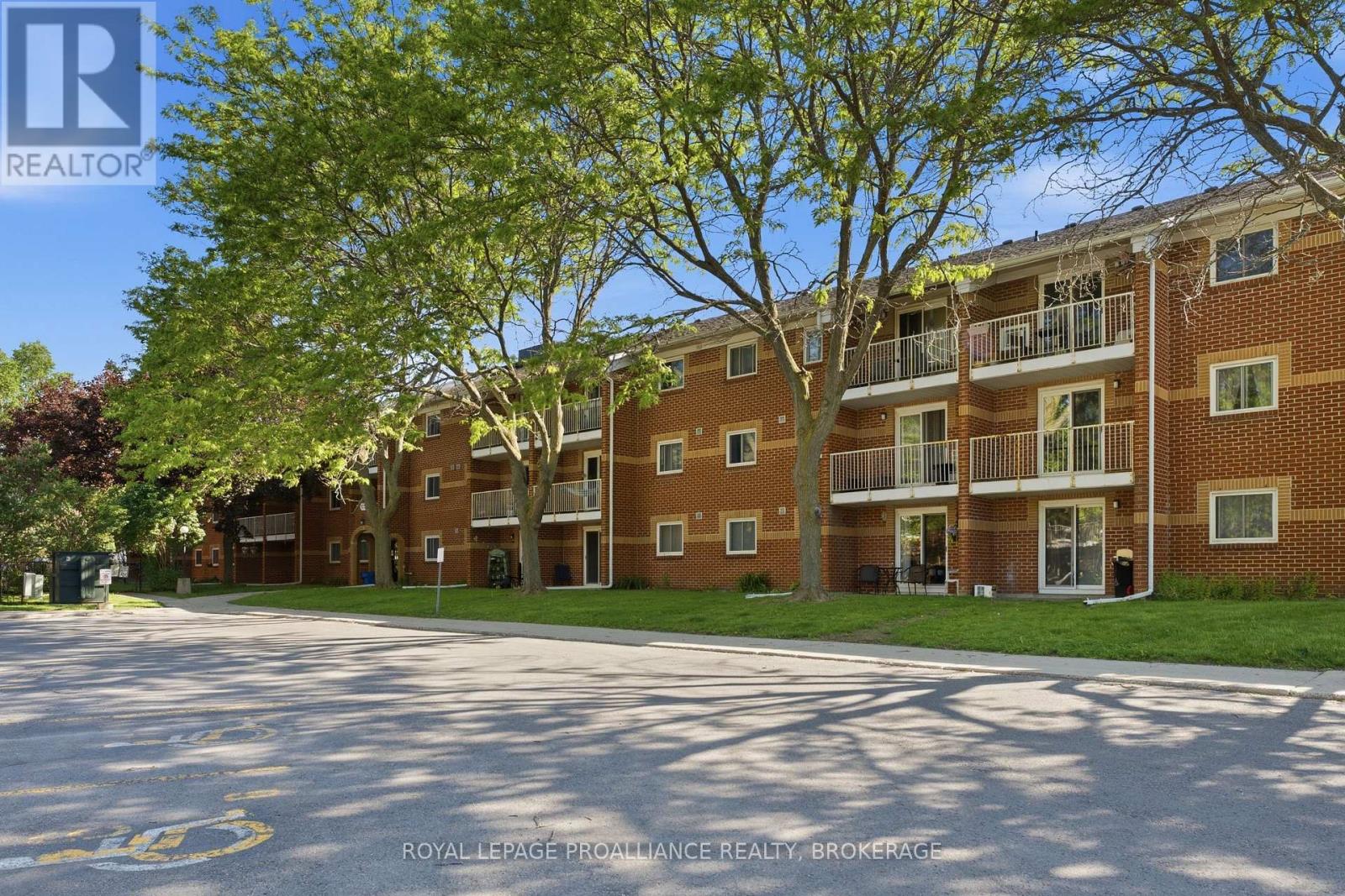 #217 573 ARMSTRONG ROAD - 37