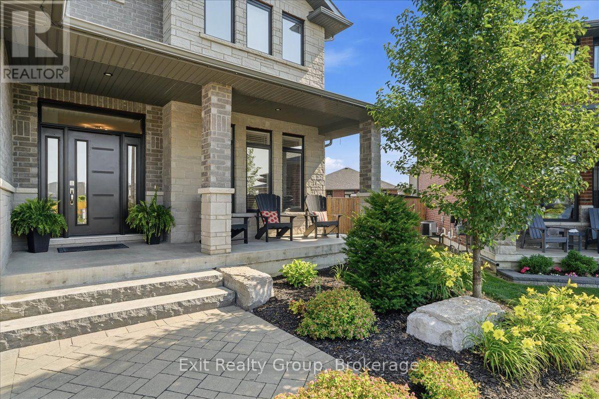 48 HUMMINGBIRD DRIVE - 2