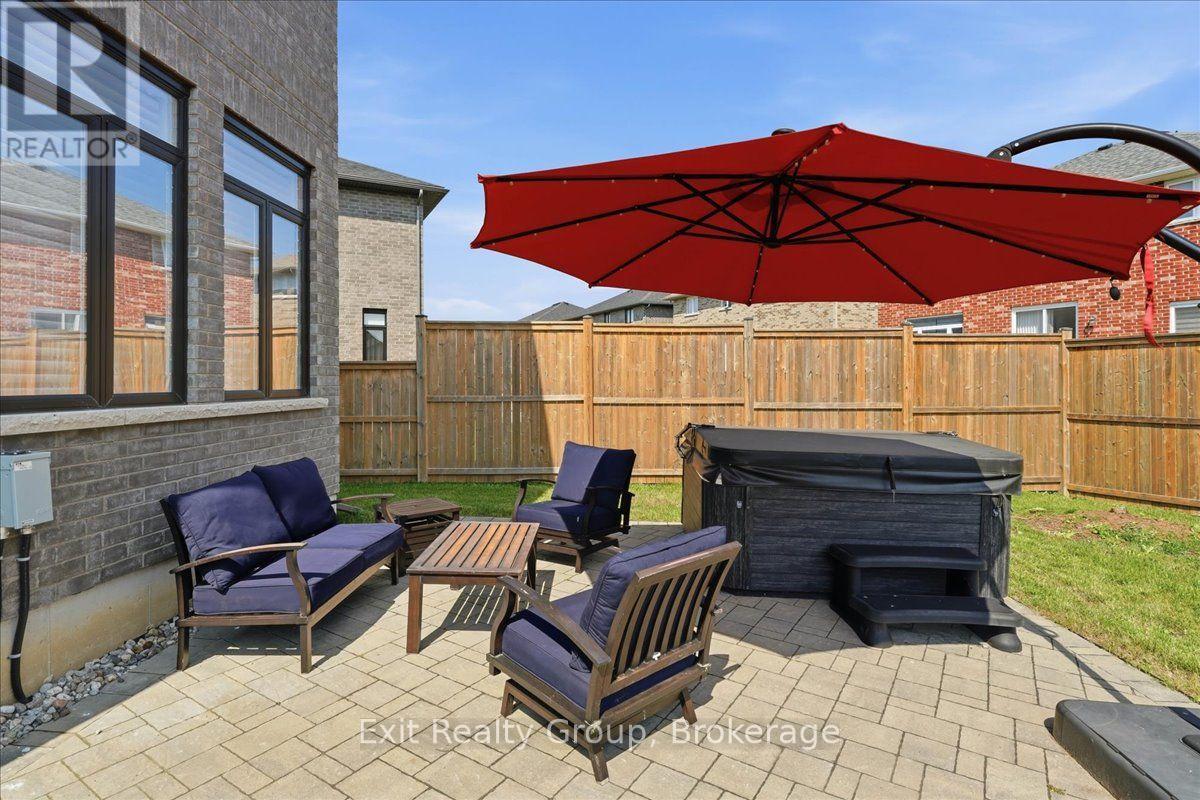 48 HUMMINGBIRD DRIVE - 43