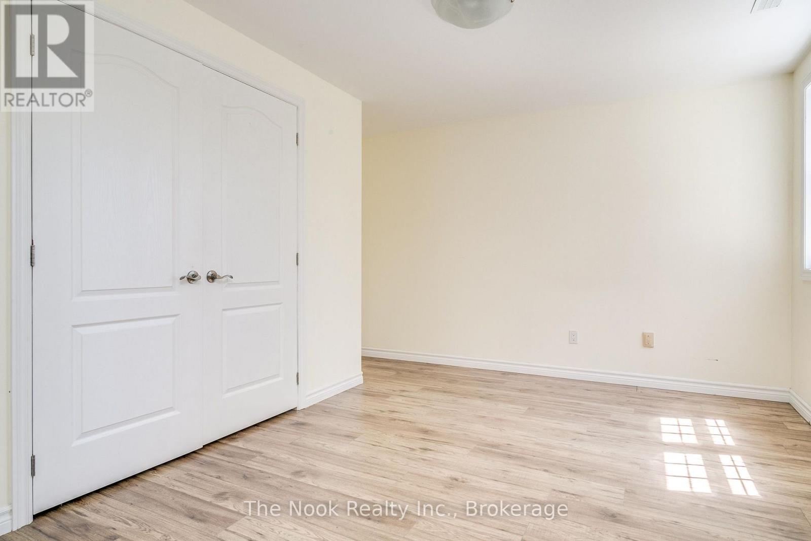 95 PEACOCK BOULEVARD - 21