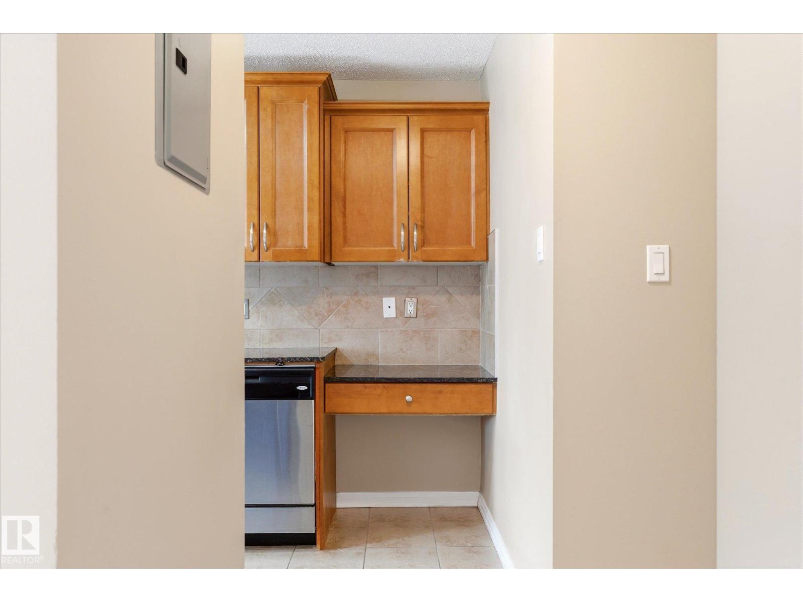 #204 10720 84 AV NW - 11