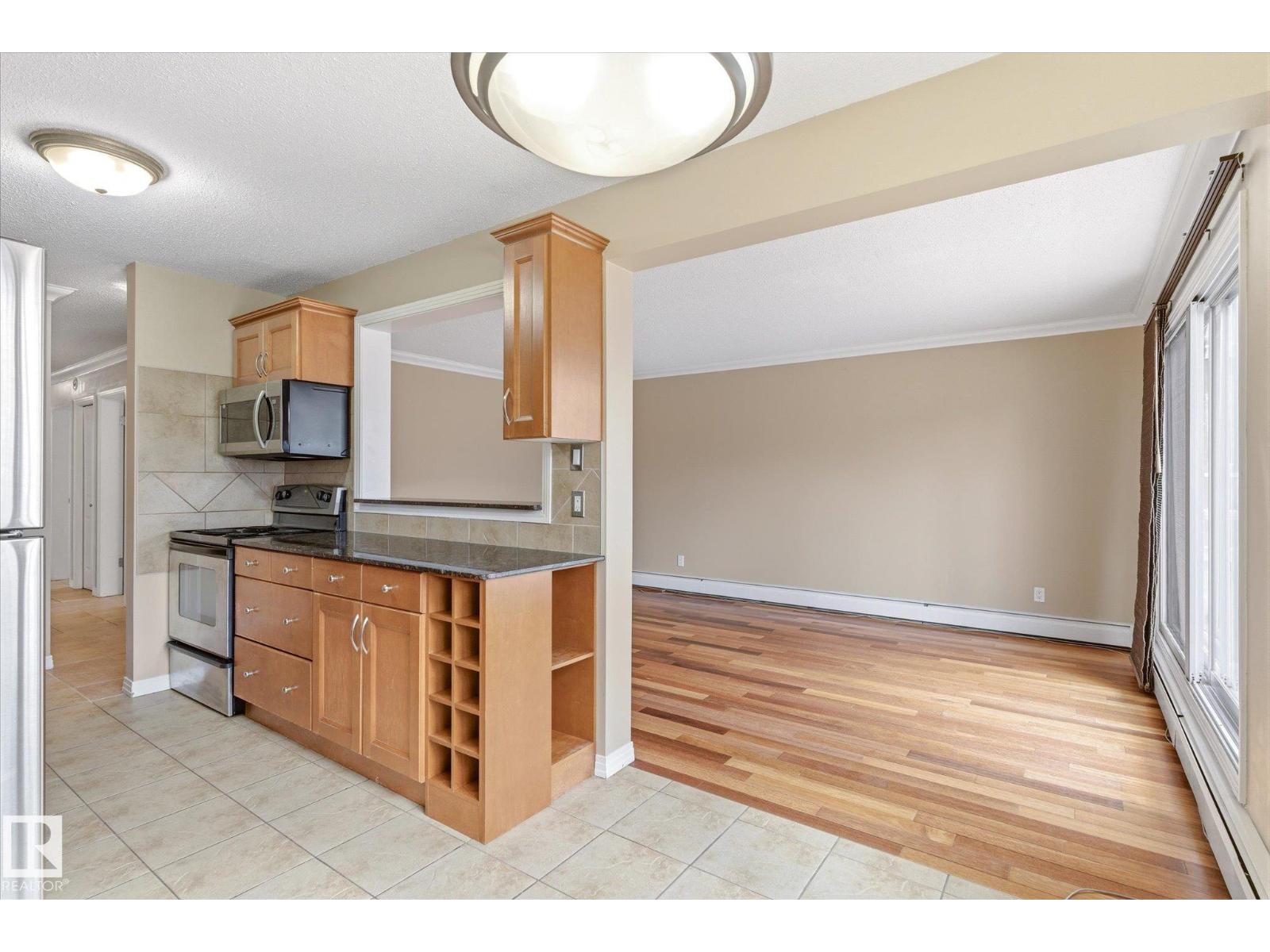 #204 10720 84 AV NW - 9