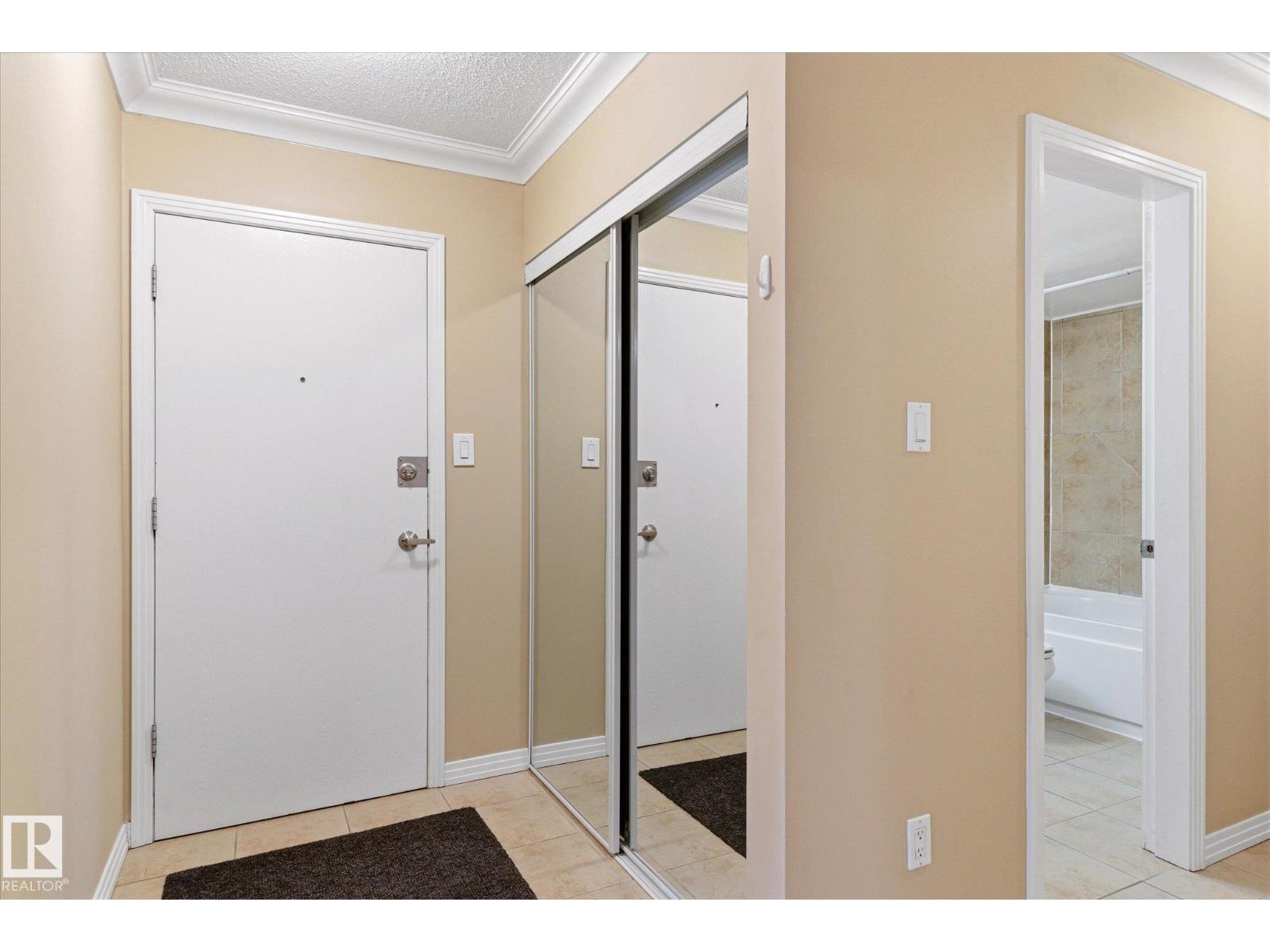 #204 10720 84 AV NW - 24