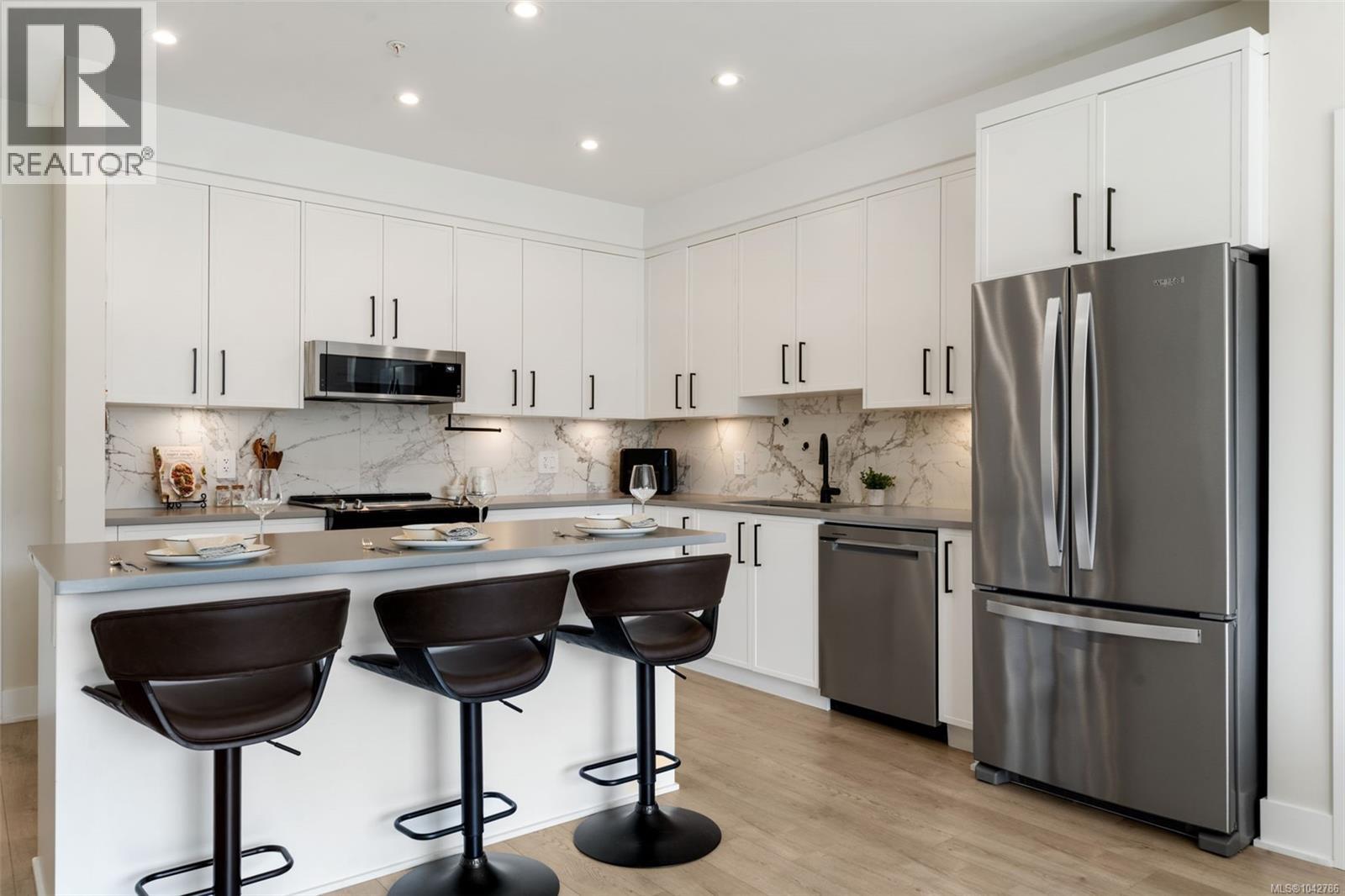 #306 1371 Goldstream Ave - 4
