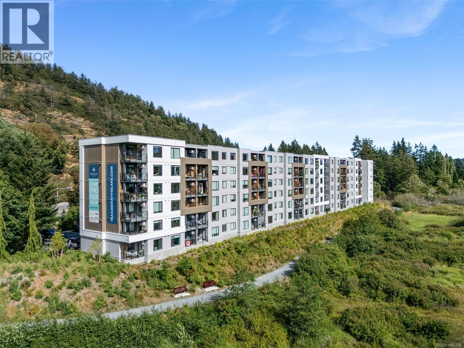 #306 1371 Goldstream Ave - 29