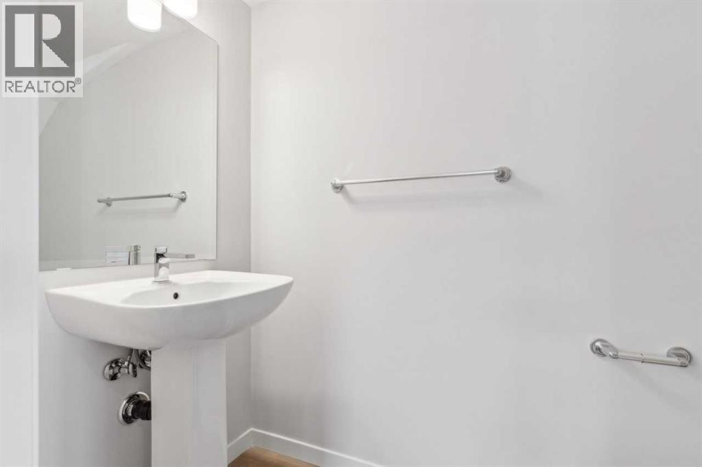 #101 63 Belmont Passage SW - 16