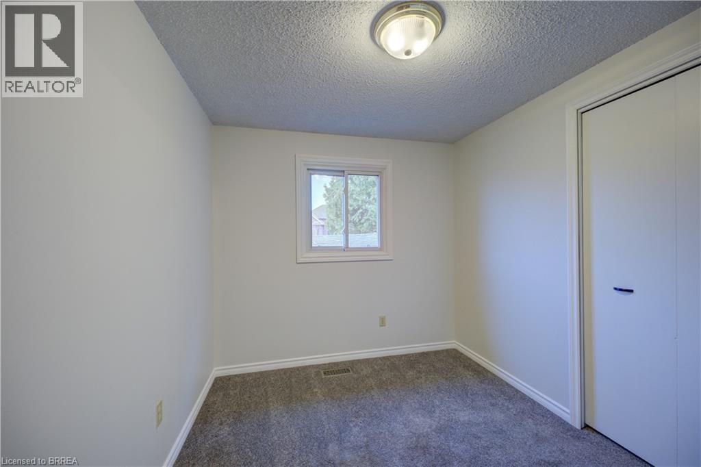 390 BRANTWOOD PARK Road - 15
