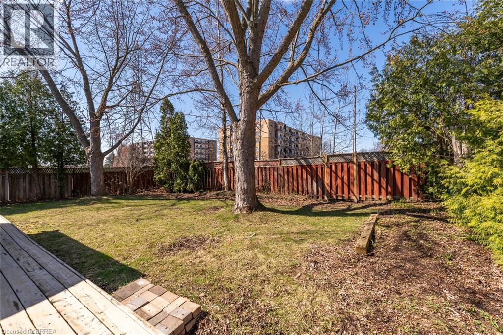 390 BRANTWOOD PARK Road - 40