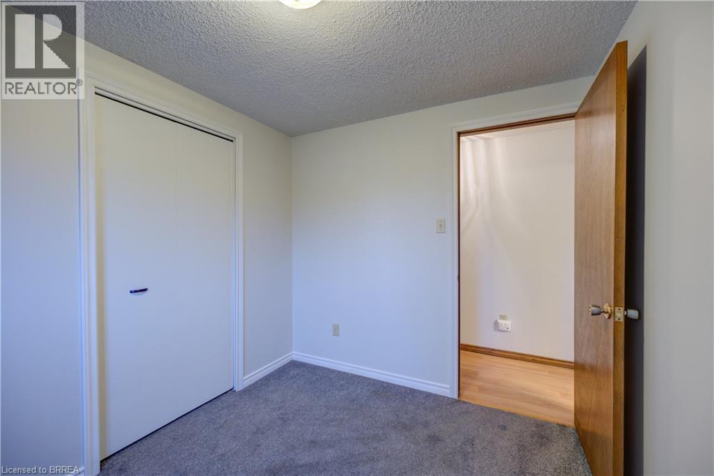 390 BRANTWOOD PARK Road - 17