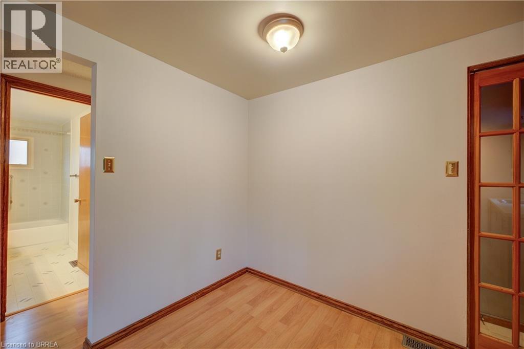 390 BRANTWOOD PARK Road - 12