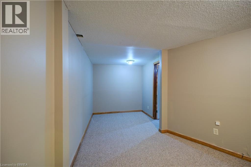 390 BRANTWOOD PARK Road - 34