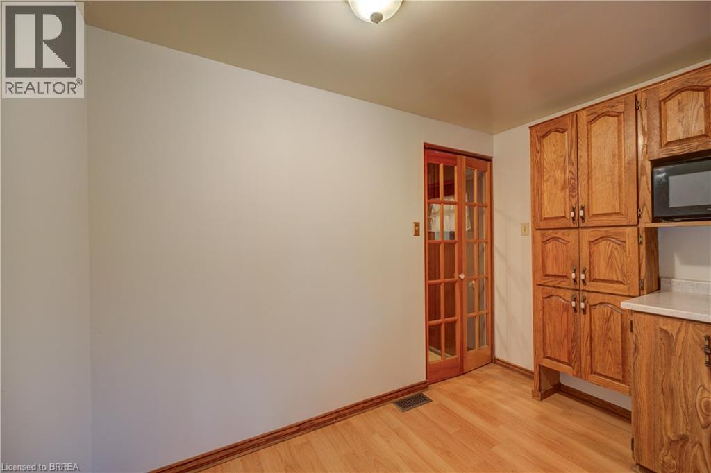 390 BRANTWOOD PARK Road - 11