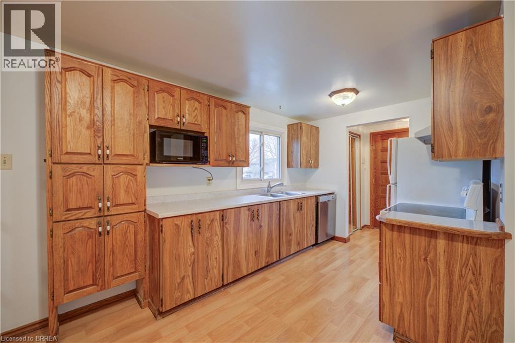 390 BRANTWOOD PARK Road - 8