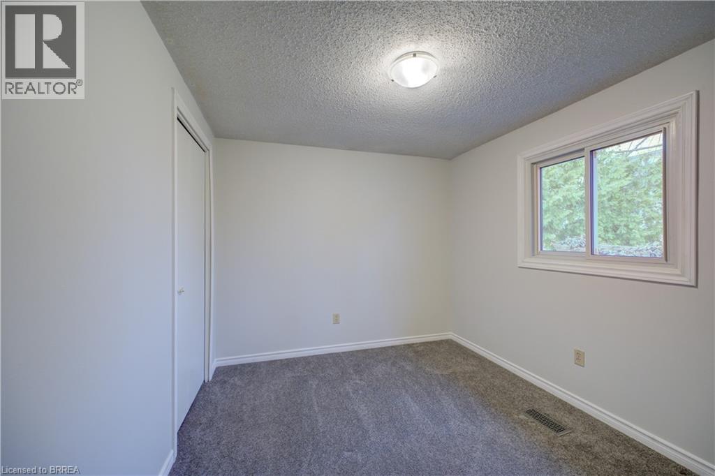 390 BRANTWOOD PARK Road - 18