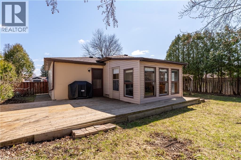 390 BRANTWOOD PARK Road - 41