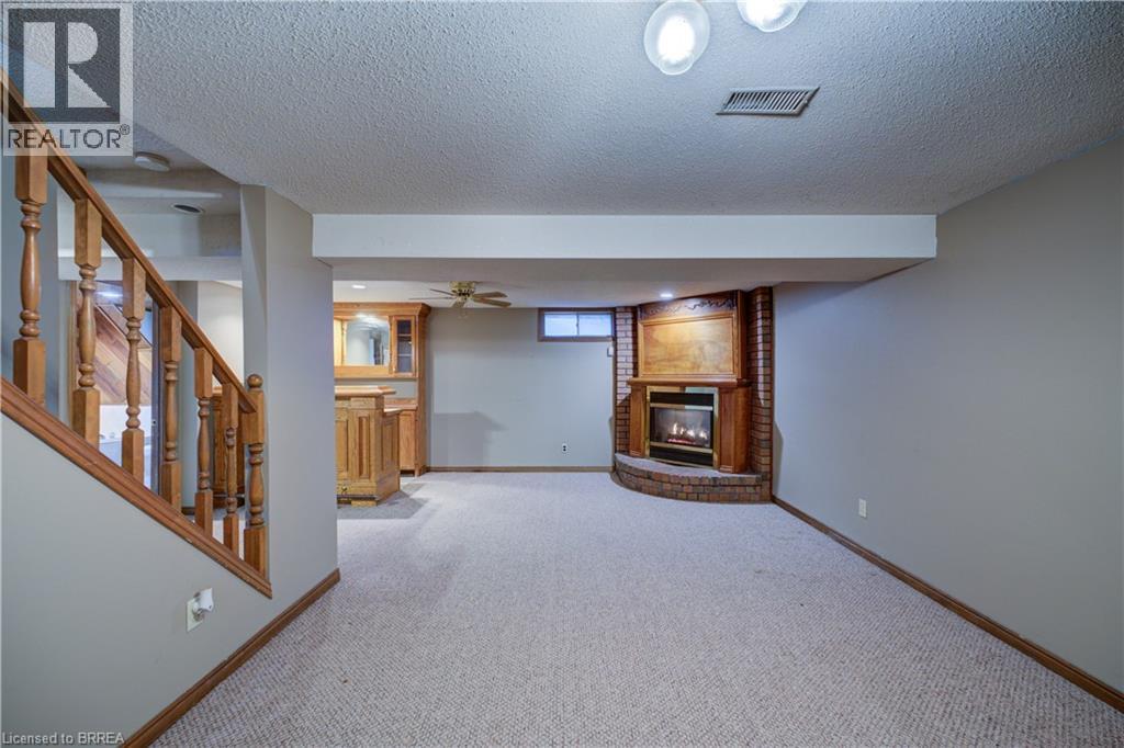 390 BRANTWOOD PARK Road - 28