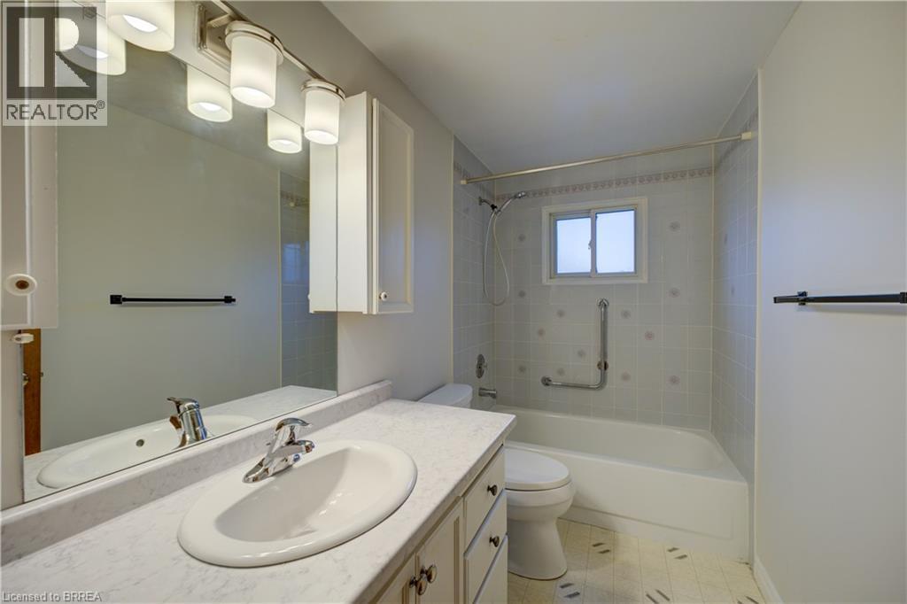 390 BRANTWOOD PARK Road - 13