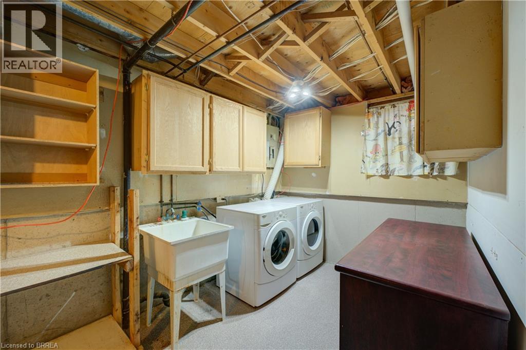 390 BRANTWOOD PARK Road - 36