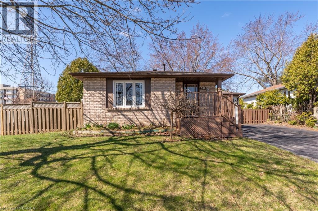 390 BRANTWOOD PARK Road - 1