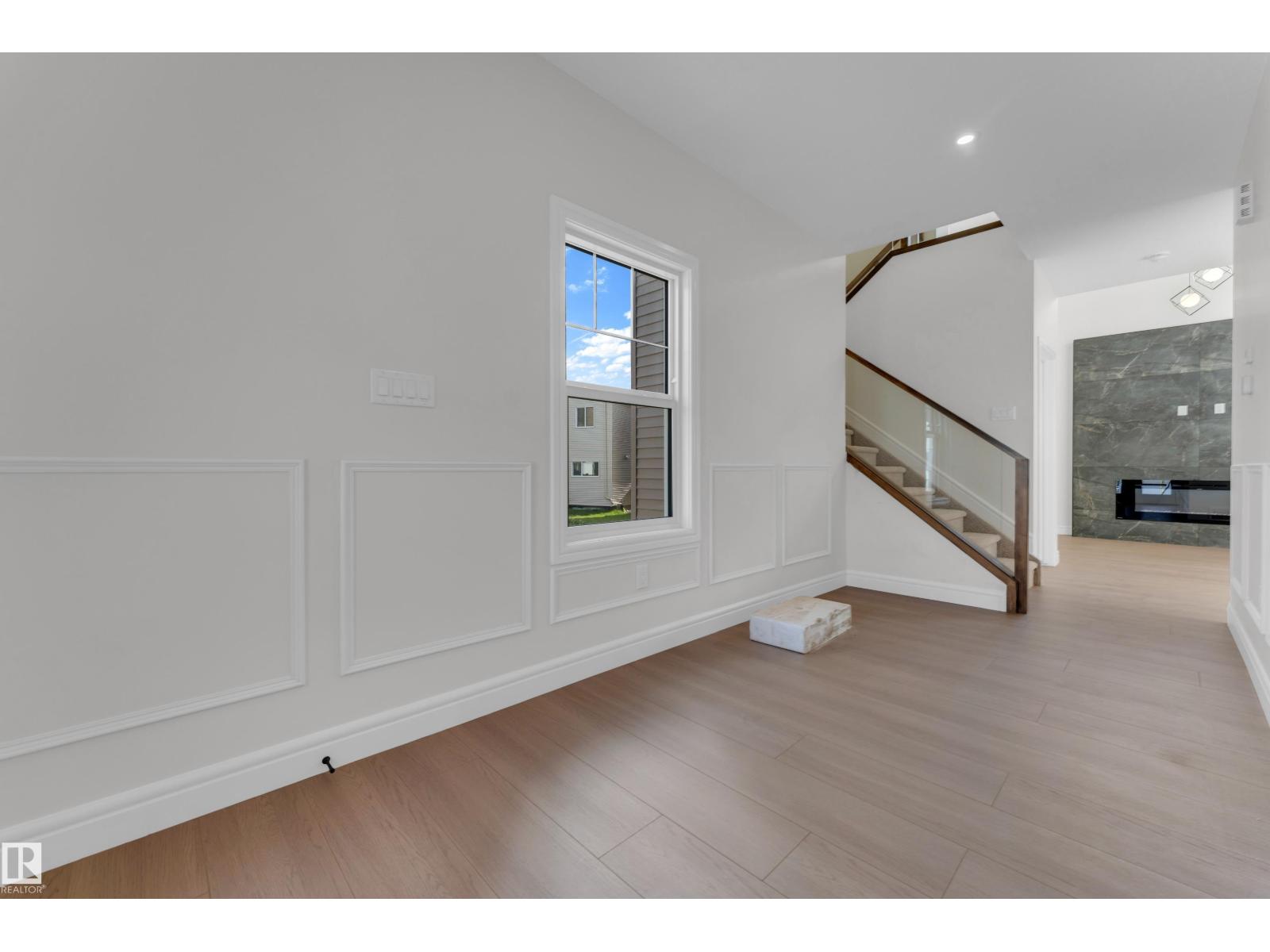 2824 194 ST NW - 10