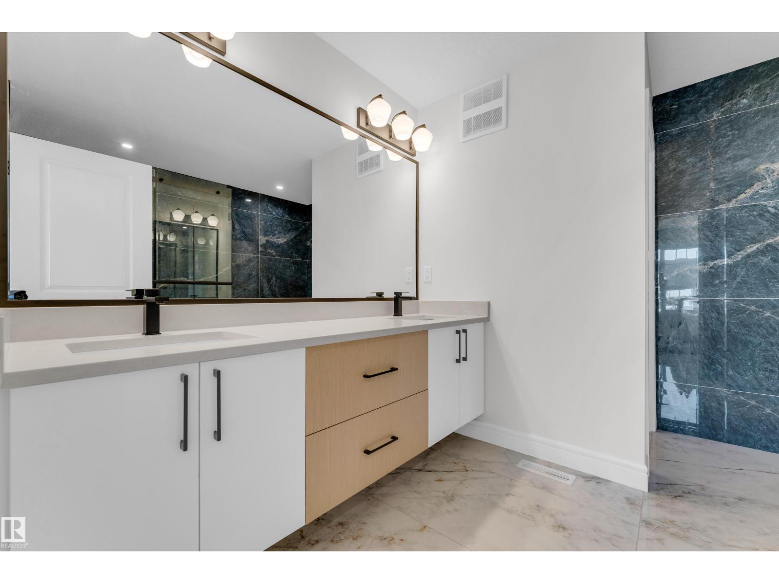 2824 194 ST NW - 26