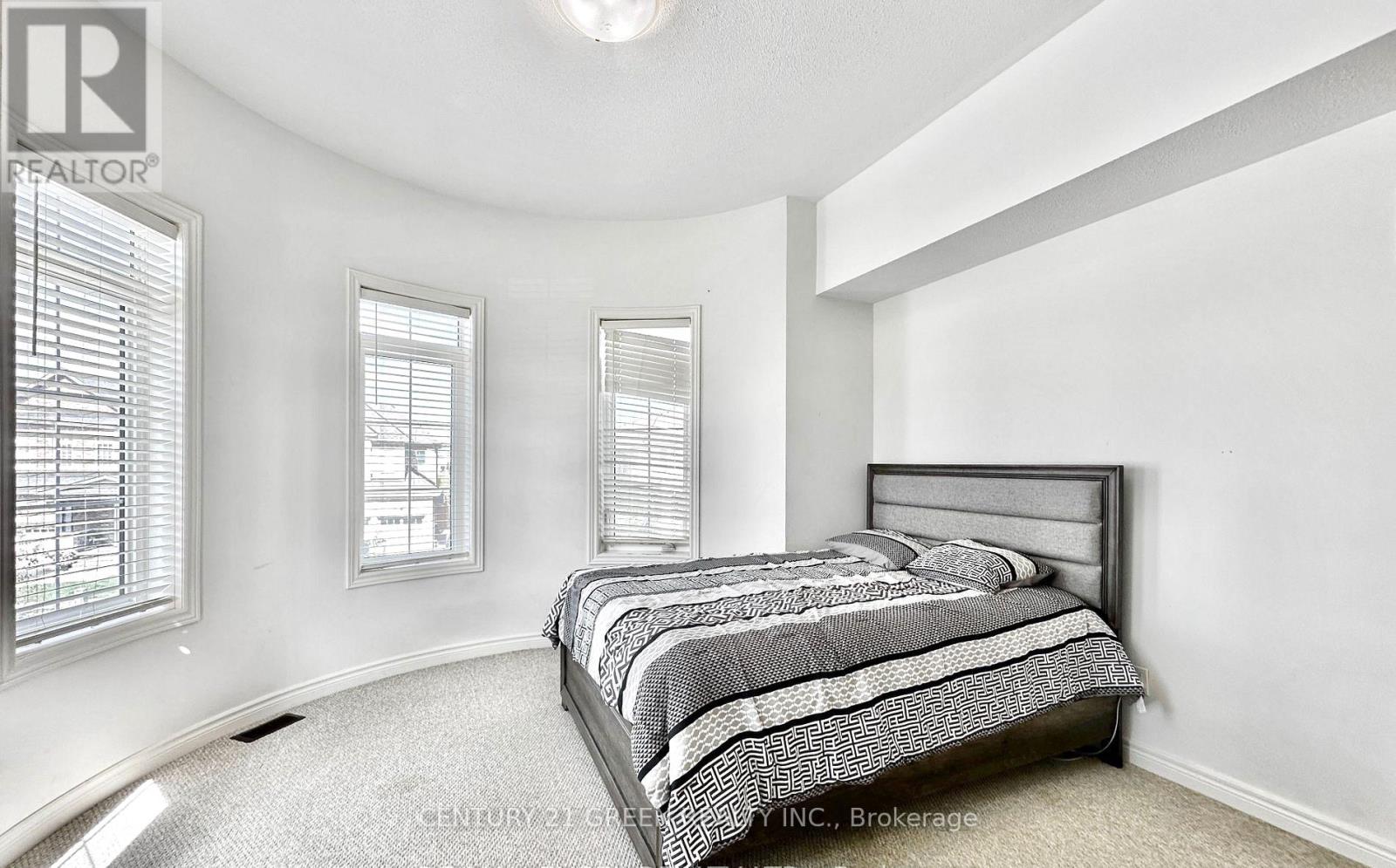21 TUPLING STREET - 25